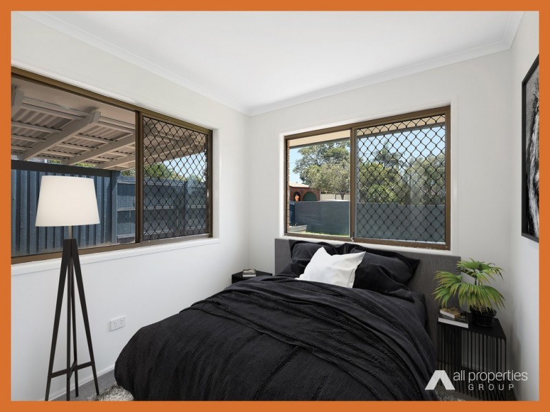 4 Lichen Ct, Regents Park QLD 4118