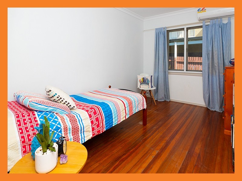 1 Campana Street, Oxley QLD 4075