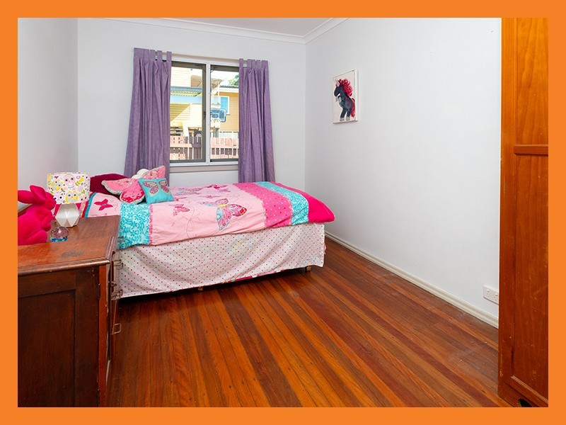 1 Campana Street, Oxley QLD 4075