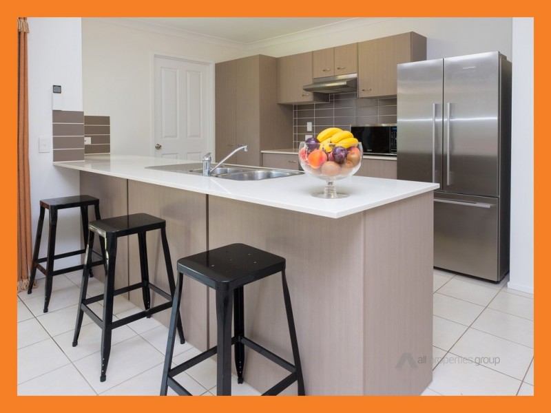 15 Flametree Cres, Berrinba QLD 4117