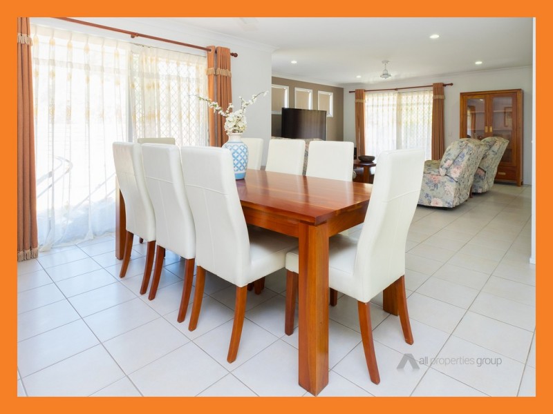 15 Flametree Cres, Berrinba QLD 4117