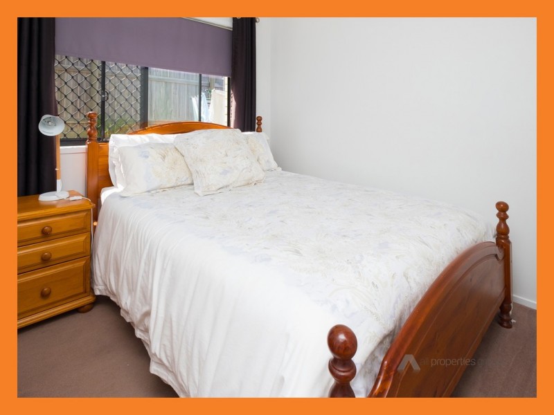 15 Flametree Cres, Berrinba QLD 4117