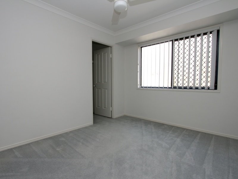 64 Watarrka Drive, Parkinson QLD 4115