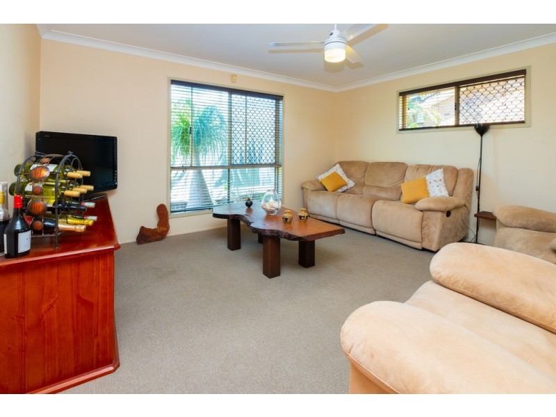 63 Peverell Street, Hillcrest QLD 4118