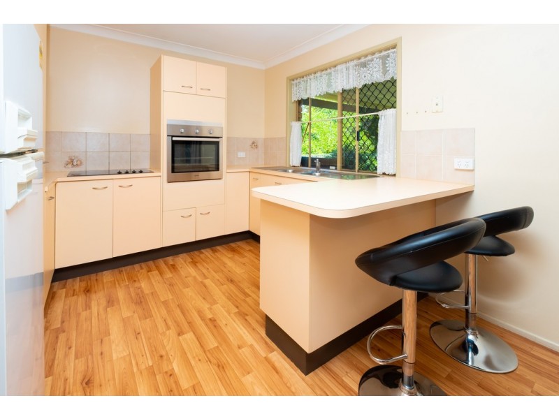 63 Peverell Street, Hillcrest QLD 4118