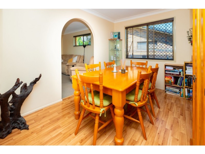 63 Peverell Street, Hillcrest QLD 4118