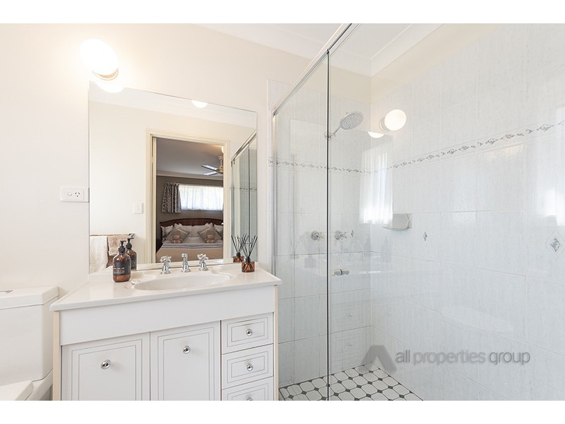 29 SUNDOWNER STREET, Regents Park QLD 4118