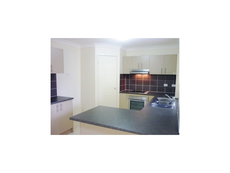 62 Blackwell Street, Hillcrest QLD 4118