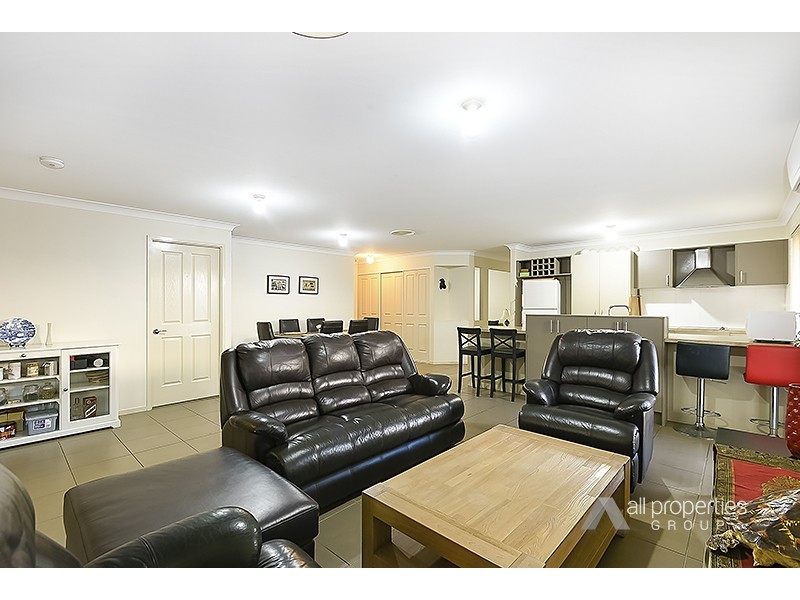 7 Tropical Drive, Forest Lake QLD 4078