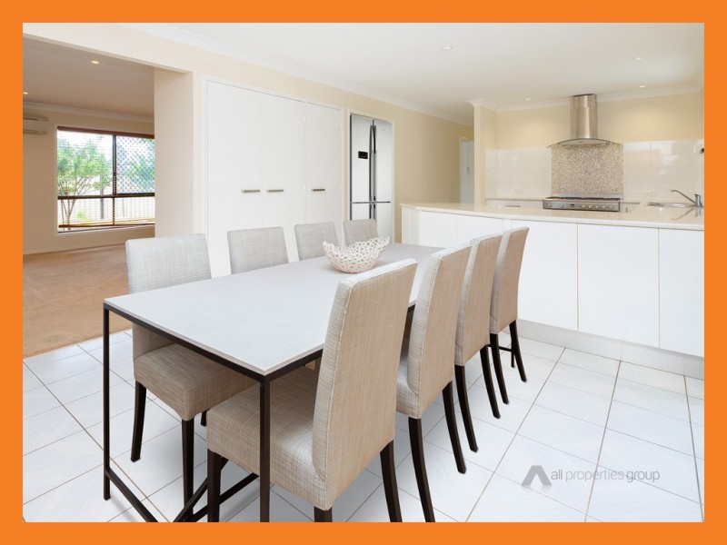 2 Berendt Court, Meadowbrook QLD 4131