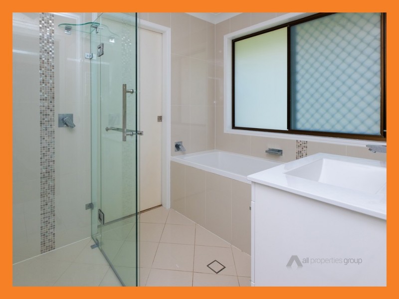 2 Berendt Court, Meadowbrook QLD 4131