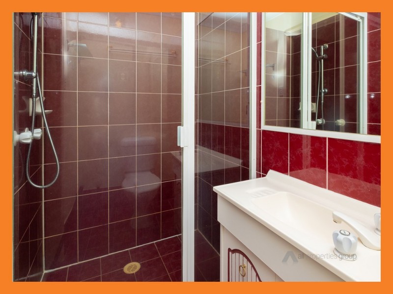 9 Burdekin Court, Hillcrest QLD 4118