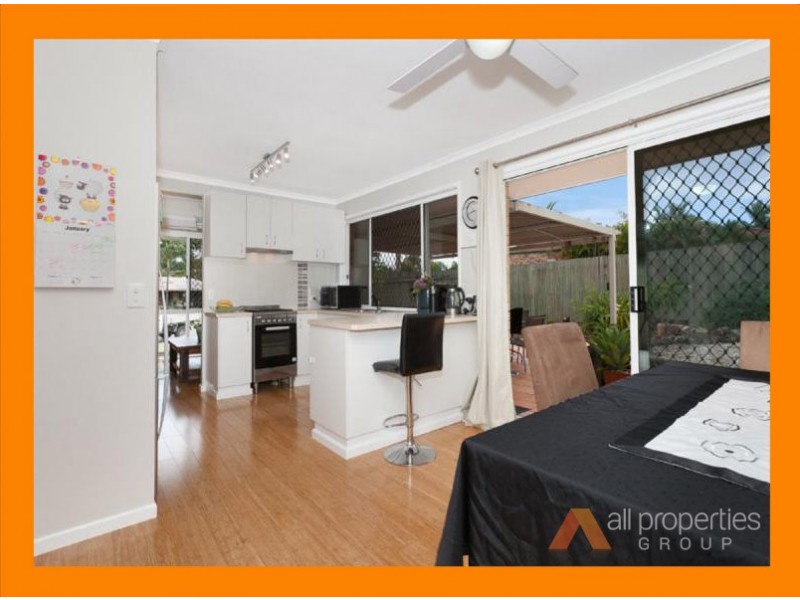 11 Owens Crescent, Regents Park QLD 4118