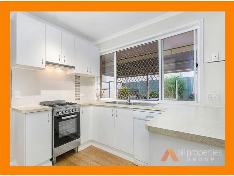 11 Owens Crescent, Regents Park QLD 4118