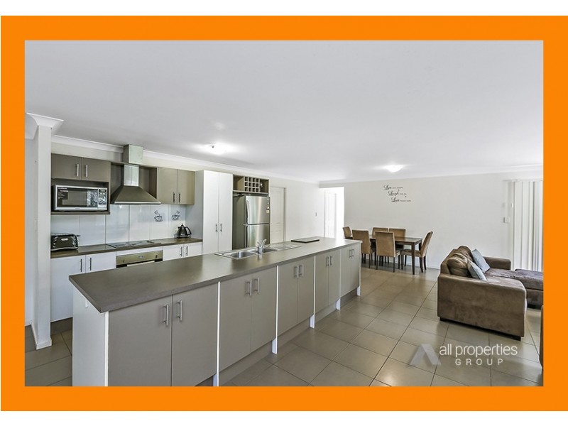 16 Highland Place, Forest Lake QLD 4078