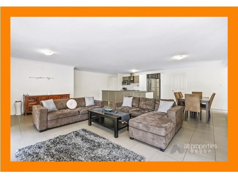 16 Highland Place, Forest Lake QLD 4078