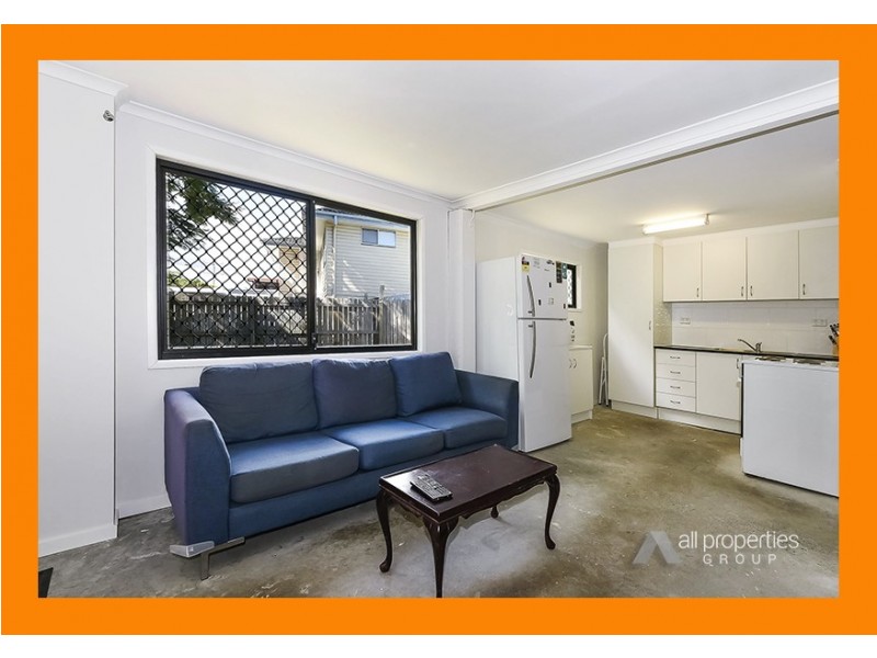 216 Middle Road, Boronia Heights QLD 4124