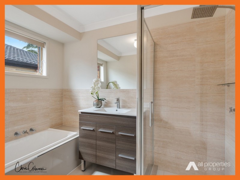 12 Lyndon Ct, Boronia Heights QLD 4124