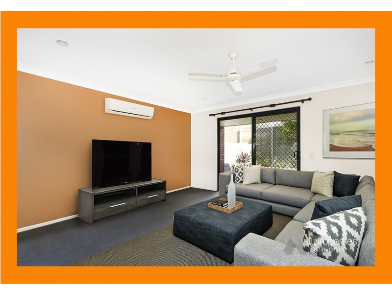 4 Goongarrie Crescent, Parkinson QLD 4115