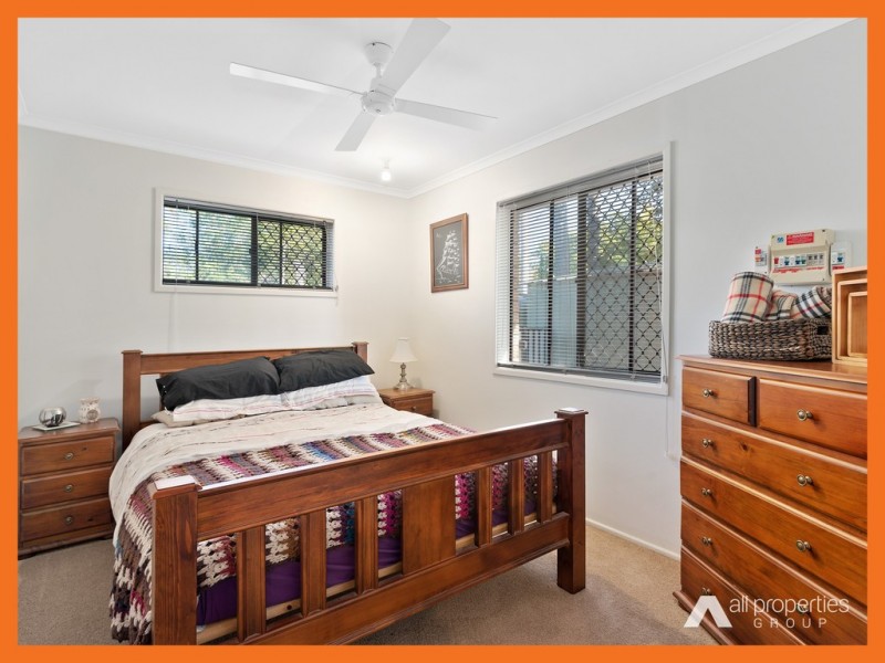 27 Ranchwood Avenue, Browns Plains QLD 4118