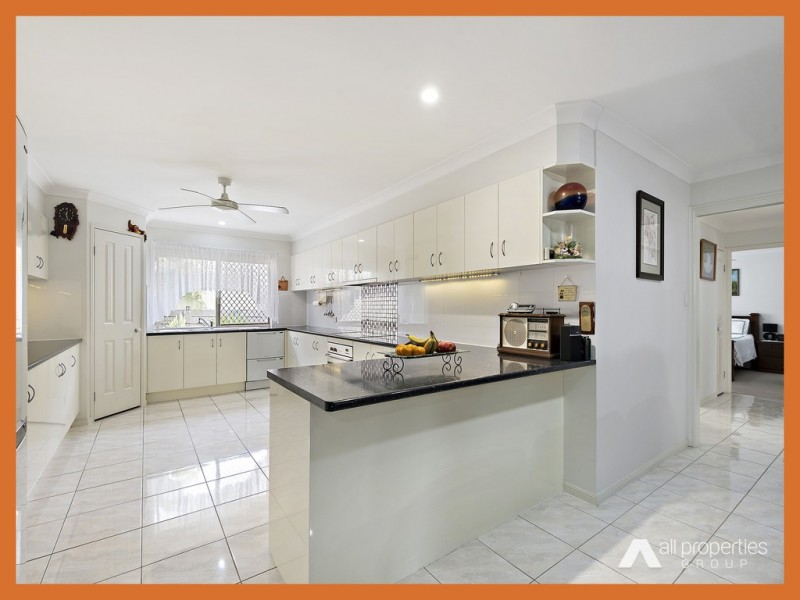 21 Barcombe Dr, Marsden QLD 4132