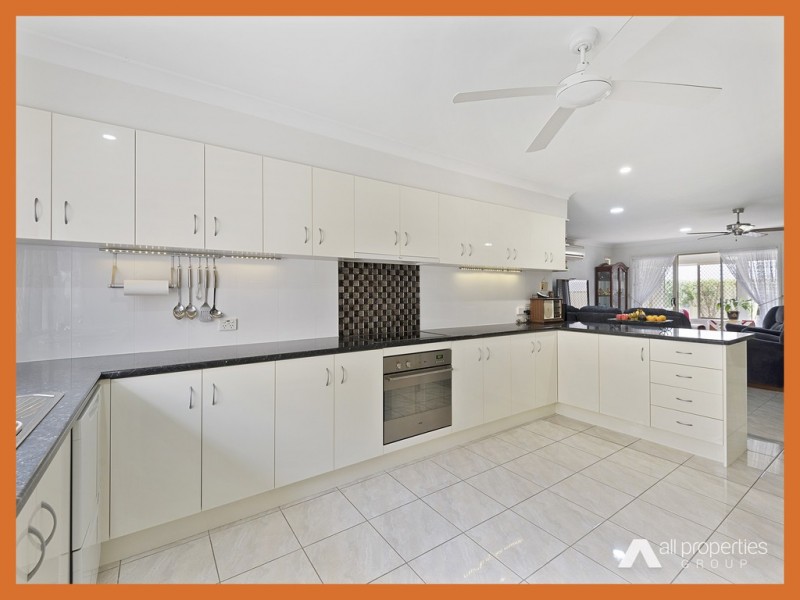 21 Barcombe Dr, Marsden QLD 4132