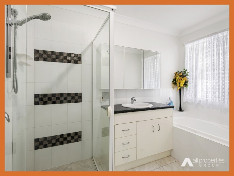 21 Barcombe Dr, Marsden QLD 4132