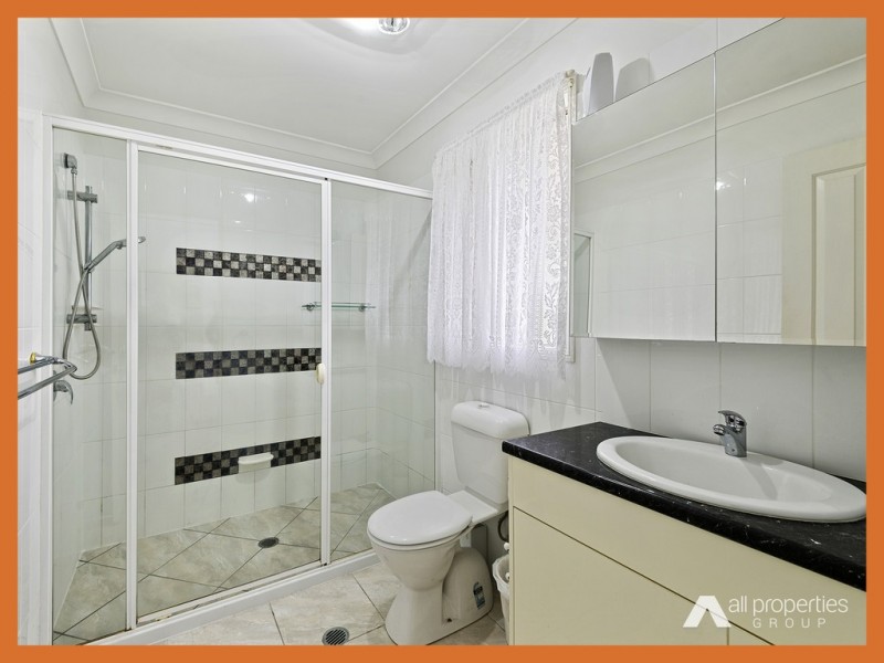 21 Barcombe Dr, Marsden QLD 4132