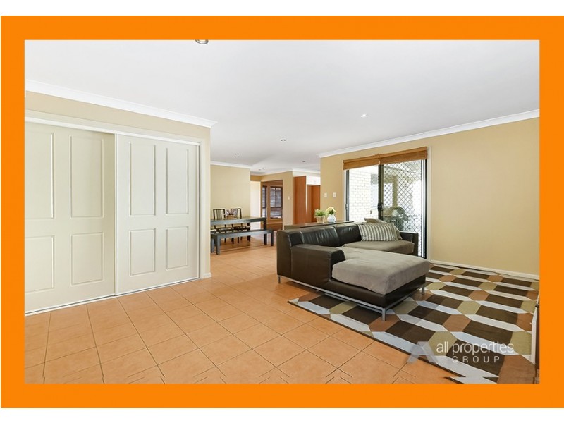 6 CORNELL CLOSE, Regents Park QLD 4118