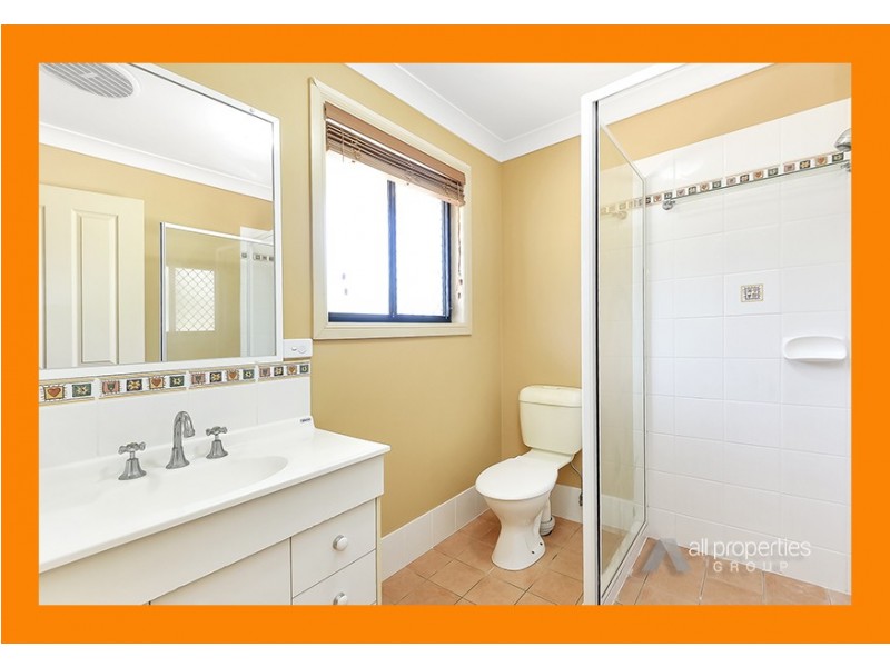 6 CORNELL CLOSE, Regents Park QLD 4118