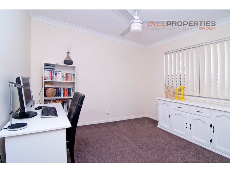 12/1 Emerald Drive, Regents Park QLD 4118