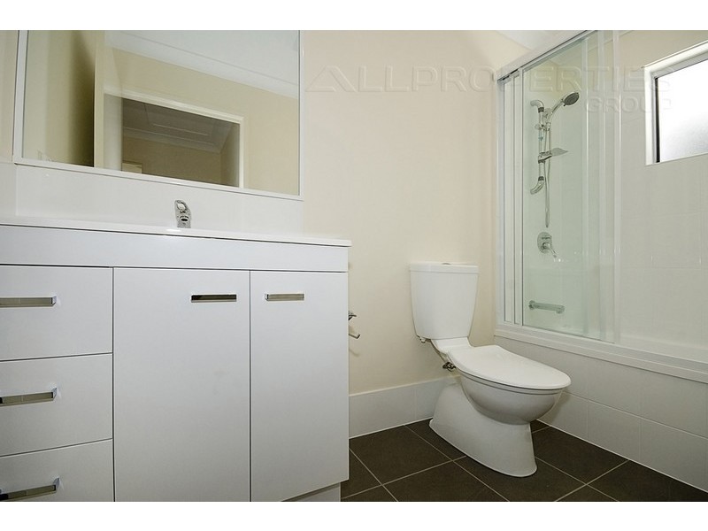 12/1 Emerald Drive, Regents Park QLD 4118