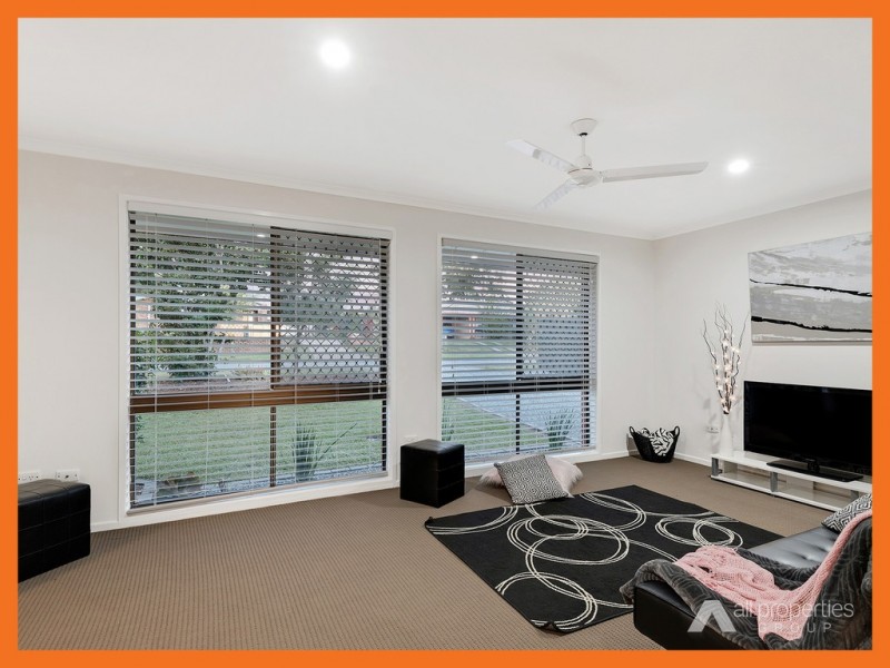 11 Ellington St, Browns Plains QLD 4118