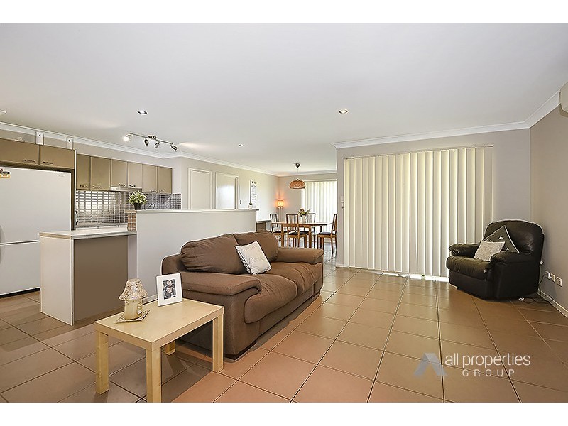 34 LAMBERTH ROAD, Regents Park QLD 4118