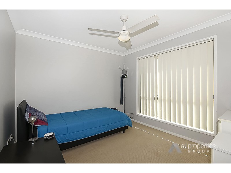 34 LAMBERTH ROAD, Regents Park QLD 4118