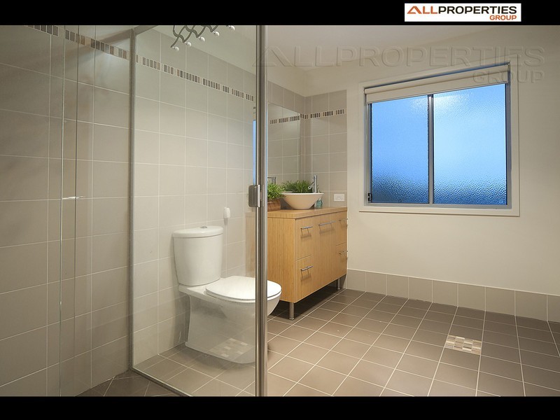 7 Nexus Close, Edens Landing QLD 4207
