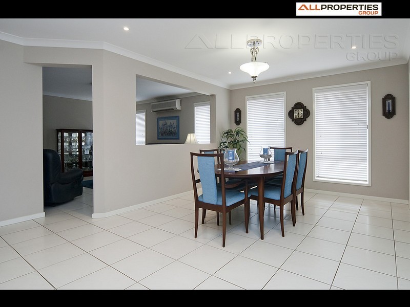 23 Macswiney Street, Collingwood Park QLD 4301