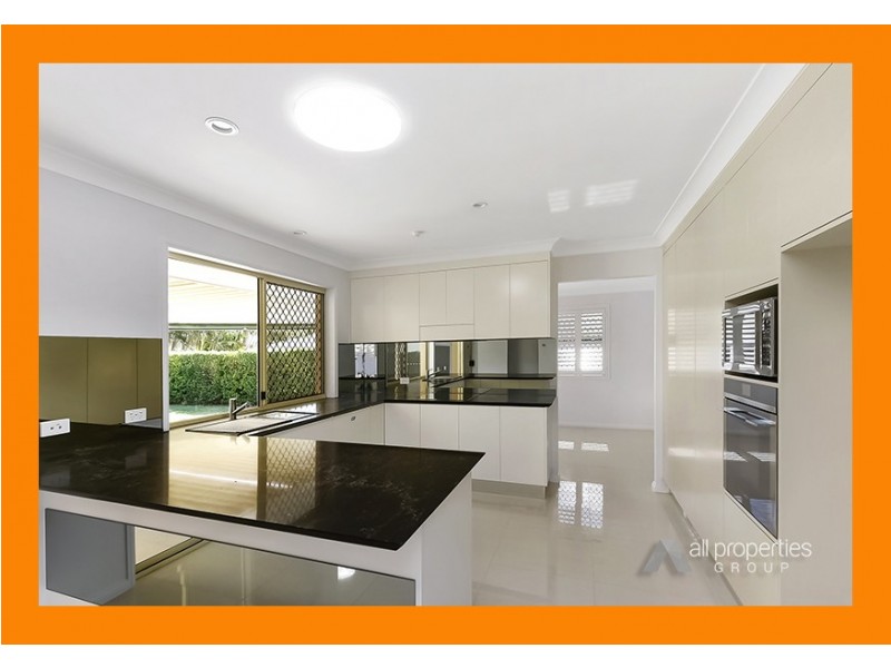 19 Bonneville Cres, Parkinson QLD 4115