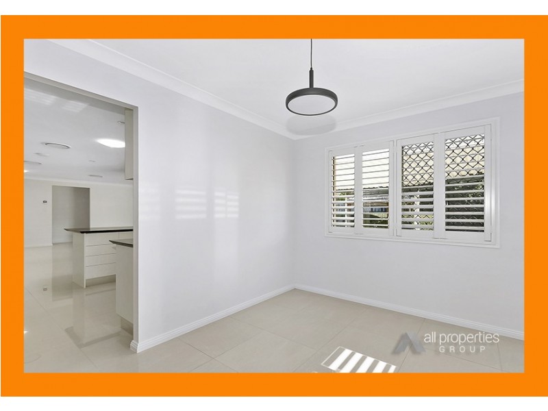 19 Bonneville Cres, Parkinson QLD 4115