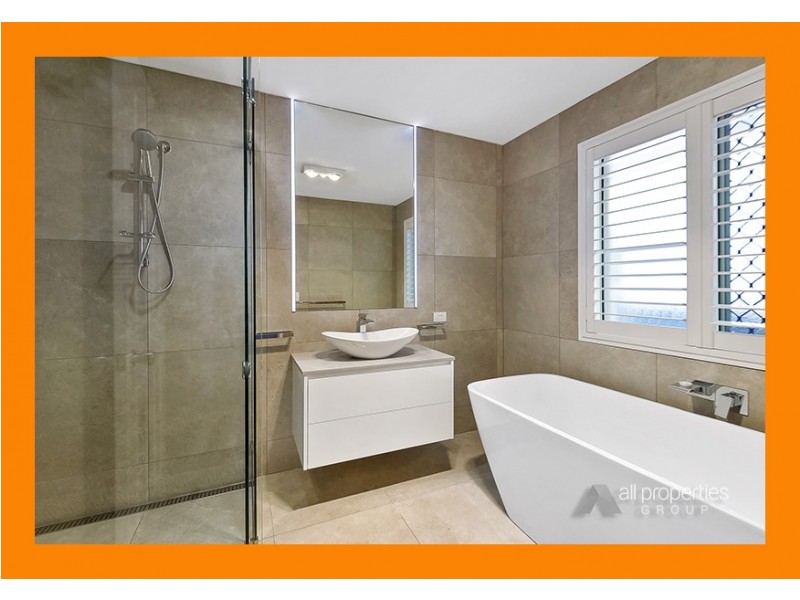 19 Bonneville Cres, Parkinson QLD 4115