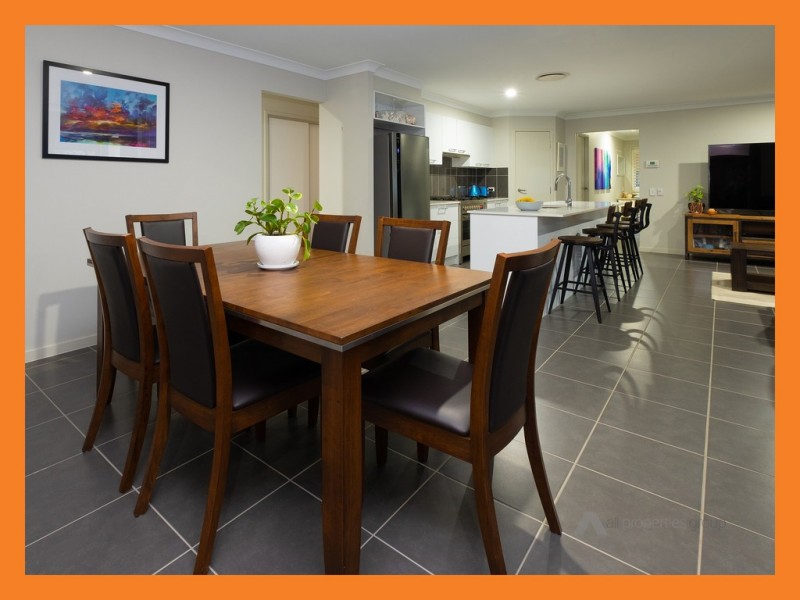 20 John Davison Place, Crestmead QLD 4132