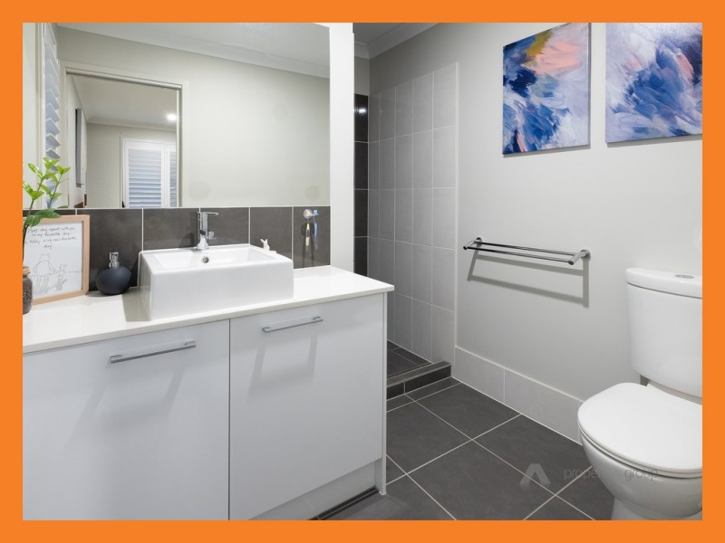 20 John Davison Place, Crestmead QLD 4132