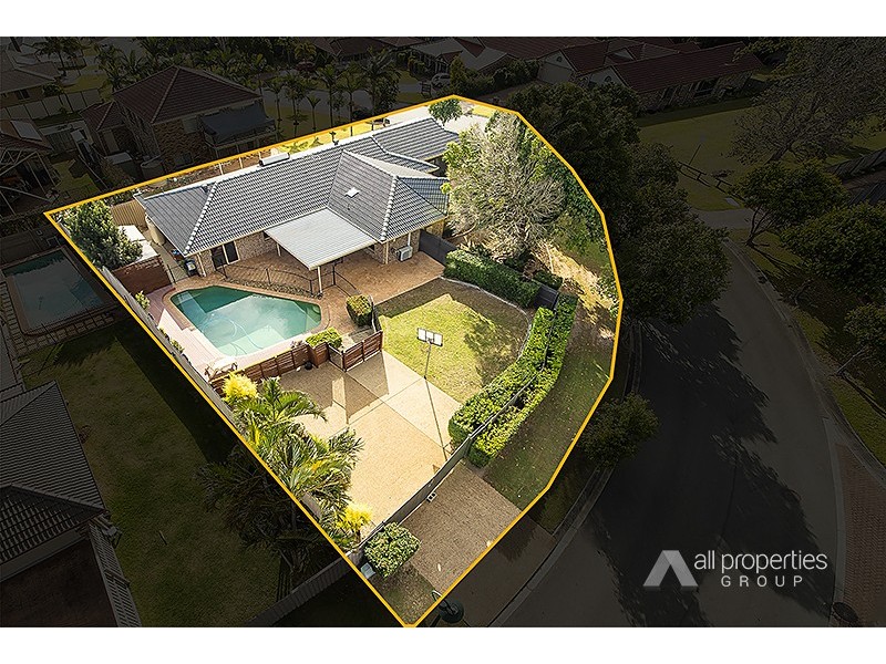 11 Balgownie Crescent, Parkinson QLD 4115
