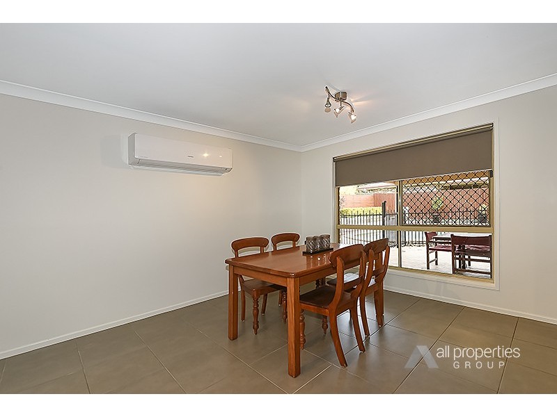 11 Balgownie Crescent, Parkinson QLD 4115