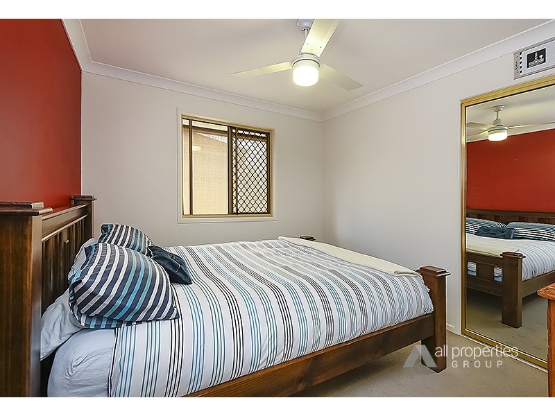 11 Balgownie Crescent, Parkinson QLD 4115