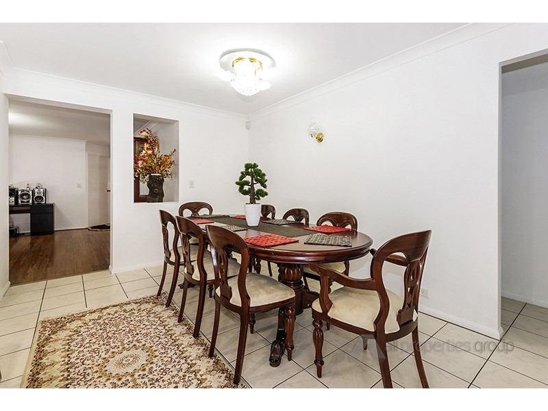 6 Paton Crescent, Forest Lake QLD 4078