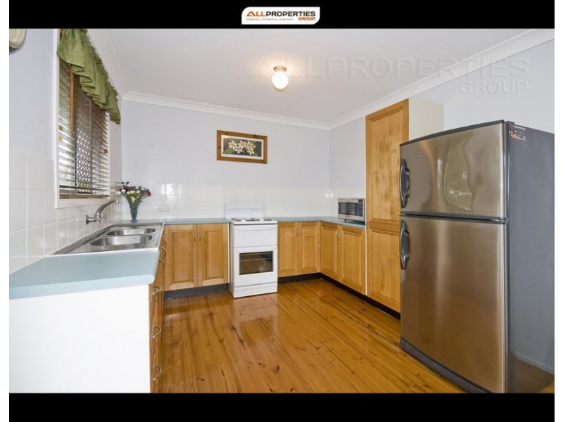 42 Flinders Crecsent, Boronia Heights QLD 4124