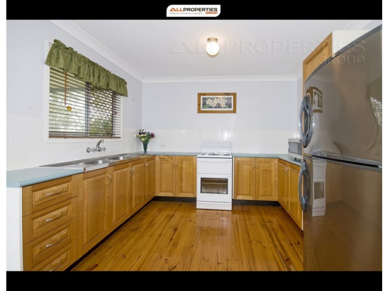 42 Flinders Crecsent, Boronia Heights QLD 4124