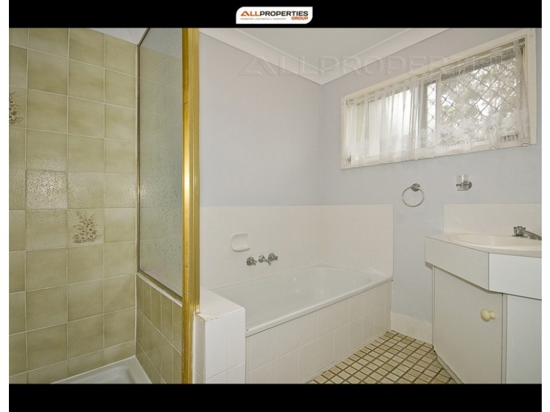 42 Flinders Crecsent, Boronia Heights QLD 4124