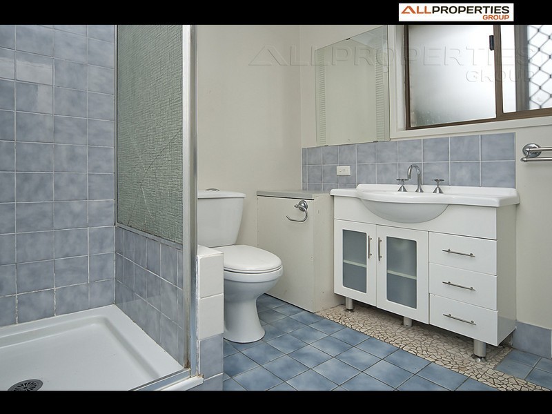 Unit 4/13 Blackwood Road, Logan Central QLD 4114